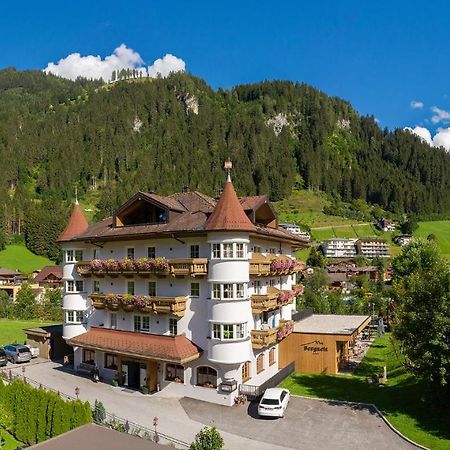 Hotel Bergzeit Grossarl Bagian luar foto