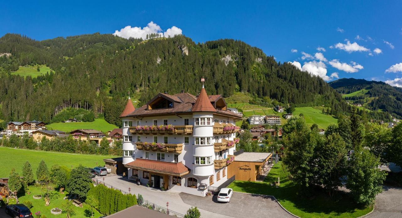 Hotel Bergzeit Grossarl Bagian luar foto