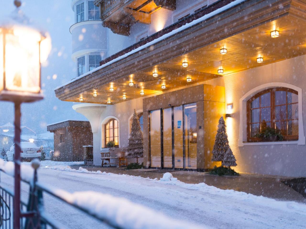 Hotel Bergzeit Grossarl Bagian luar foto